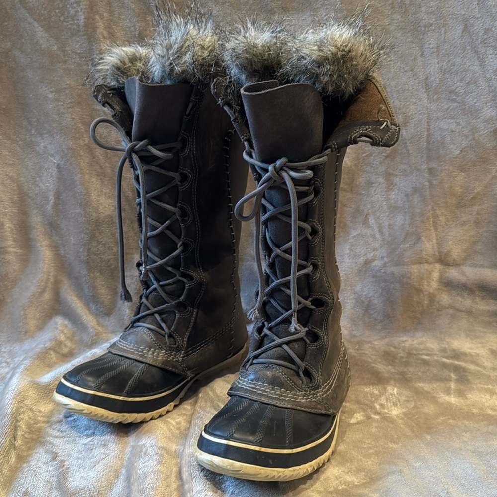 Sorel Women's Winter Boots - Black and Gray